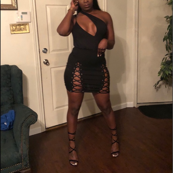 Fashion nova Tie up Heels - Picture 3 of 3